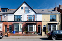 54. 5 Harbord Rd S8 0BB